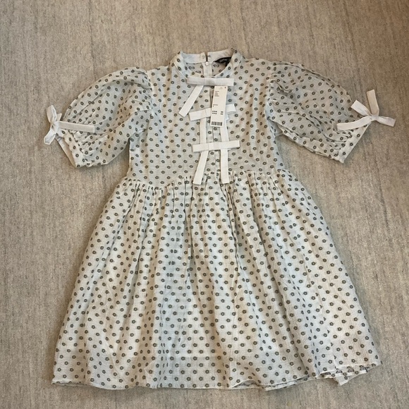 Sister Jane Dresses & Skirts - Sister Jane Women’s Ivory Jacquard Short Sleeve Dress. NWT. Size 4